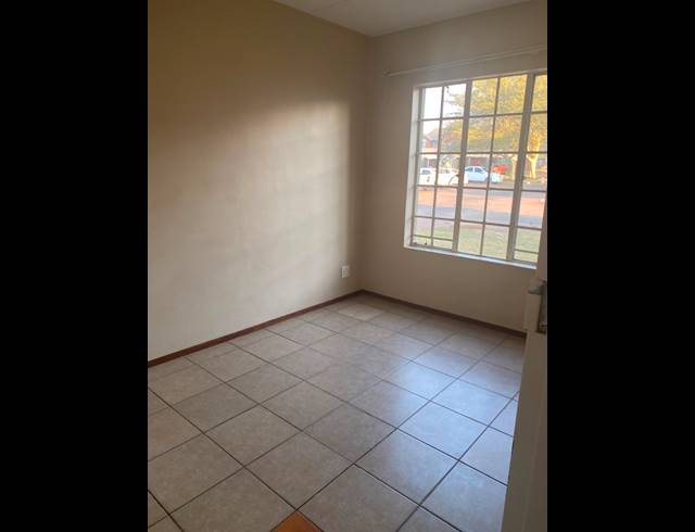 2 BEDROOM APARTMENT BLOCK FOR SALE IN THERESAPARK